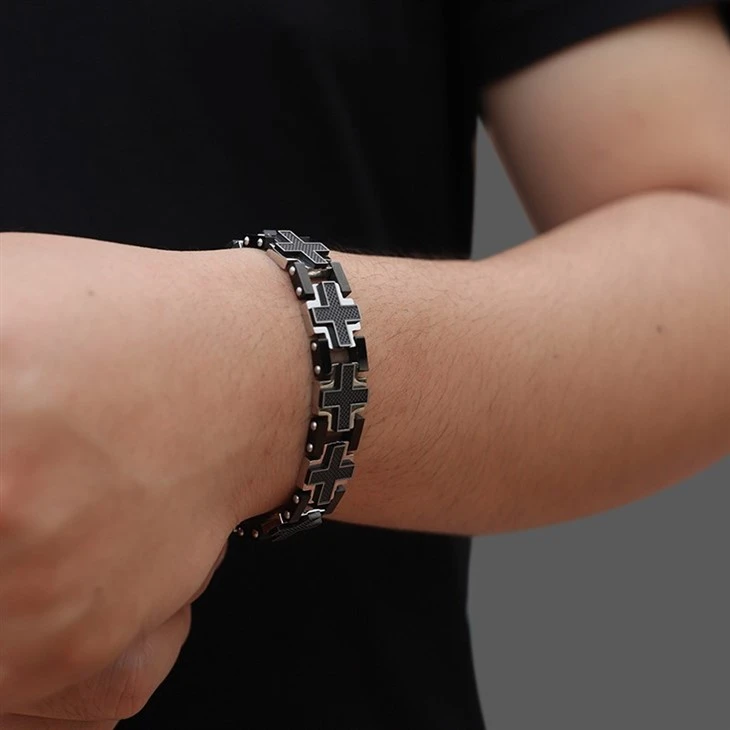 Cross Link Bracelet – Stainless Steel Industrial Chain high quality